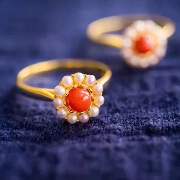 Nanhong Agate and Pearl Collection — still life